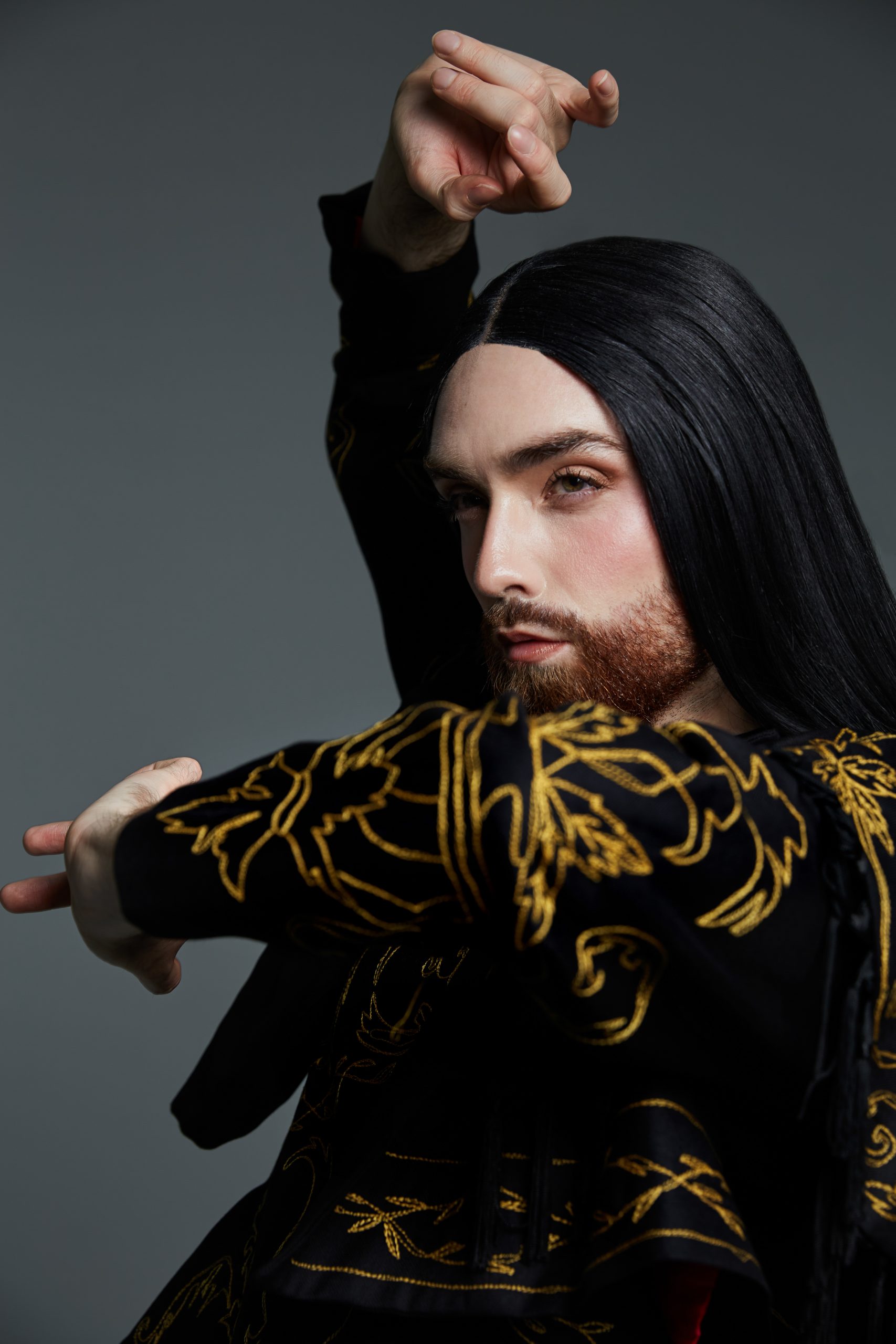 Álvaro Sola: «A los maricones ya no nos contratan»