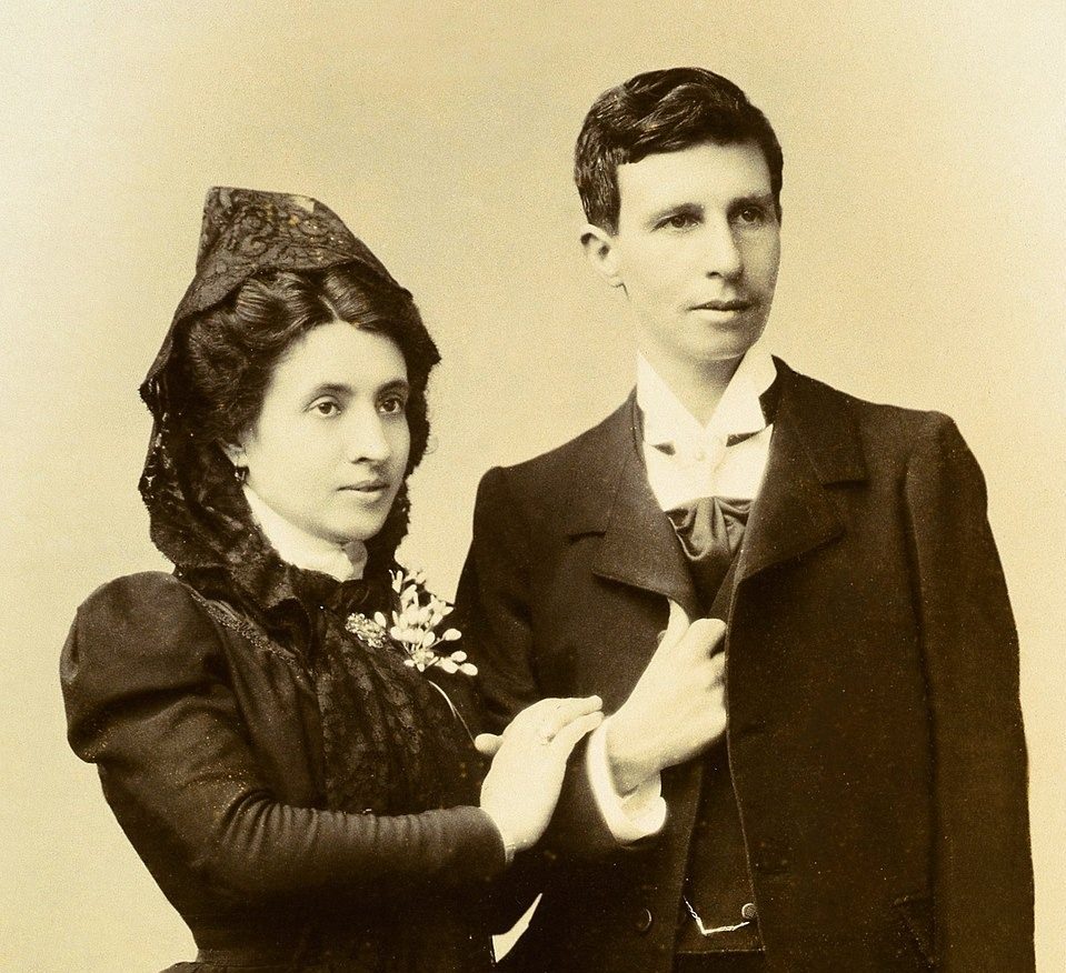 Elisa y Marcela: la historia real del primer matrimonio igualitario en España que el tiempo no pudo borrar