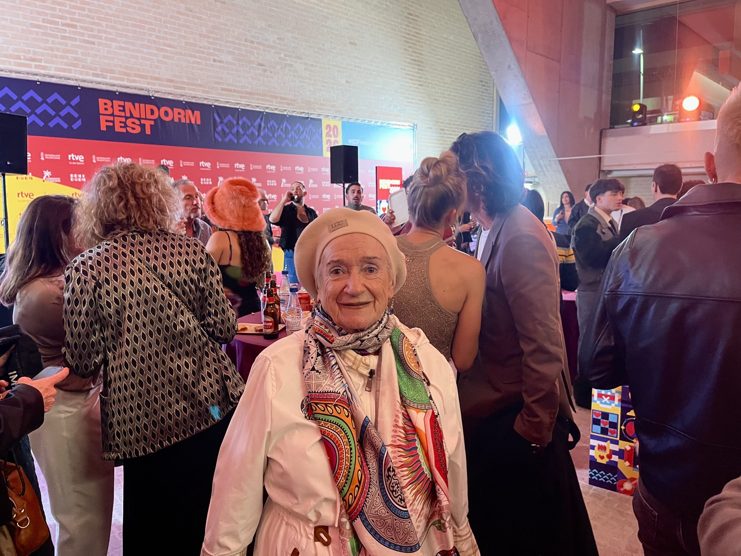 Victoria, la vecina que se coló en la fiesta del Benidorm Fest