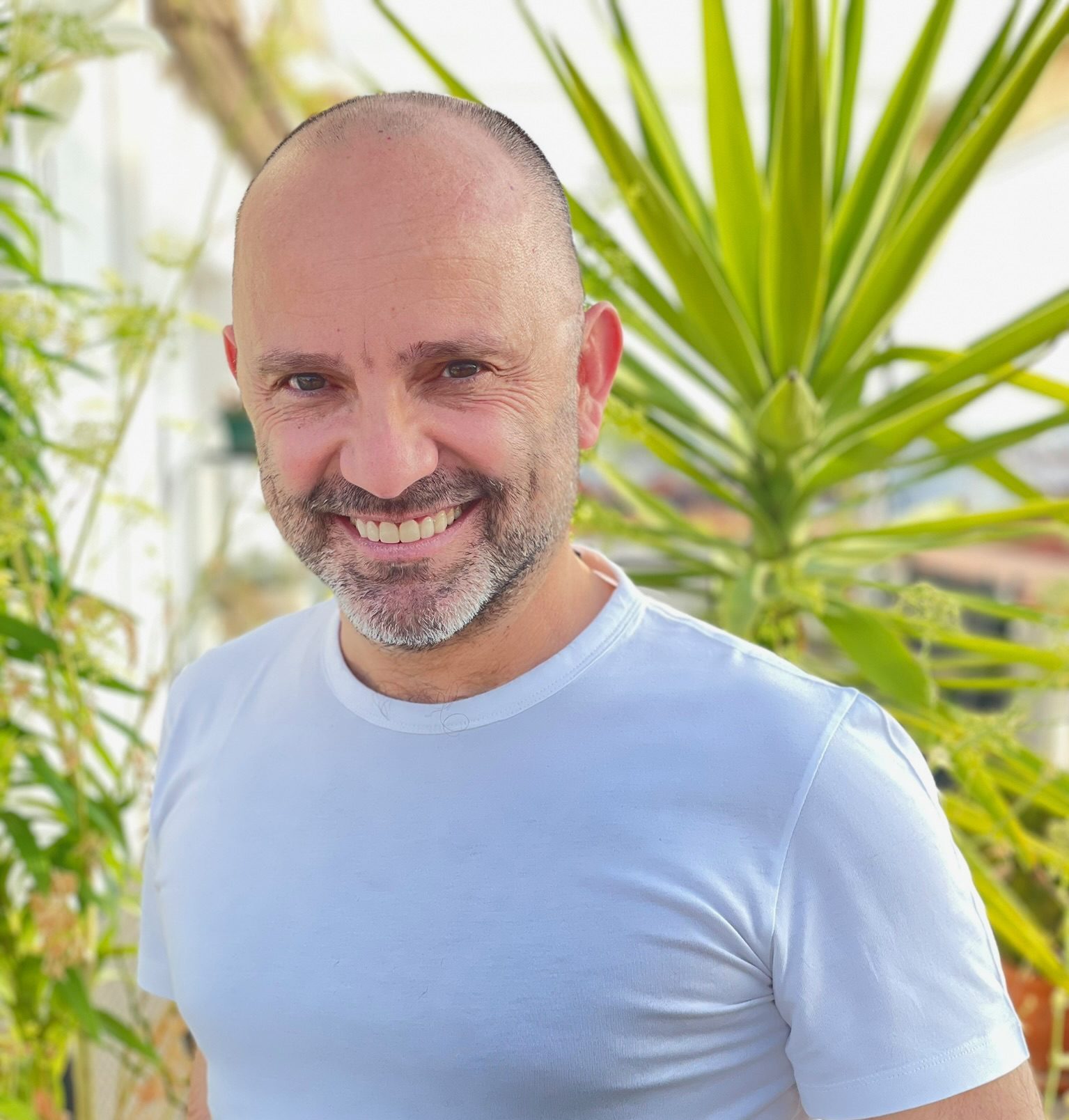 Juanra López, autor de 'Yo, folclórica': «Muchos artistas actuales no pagarían las multas de Concha Piquer por no callarse»