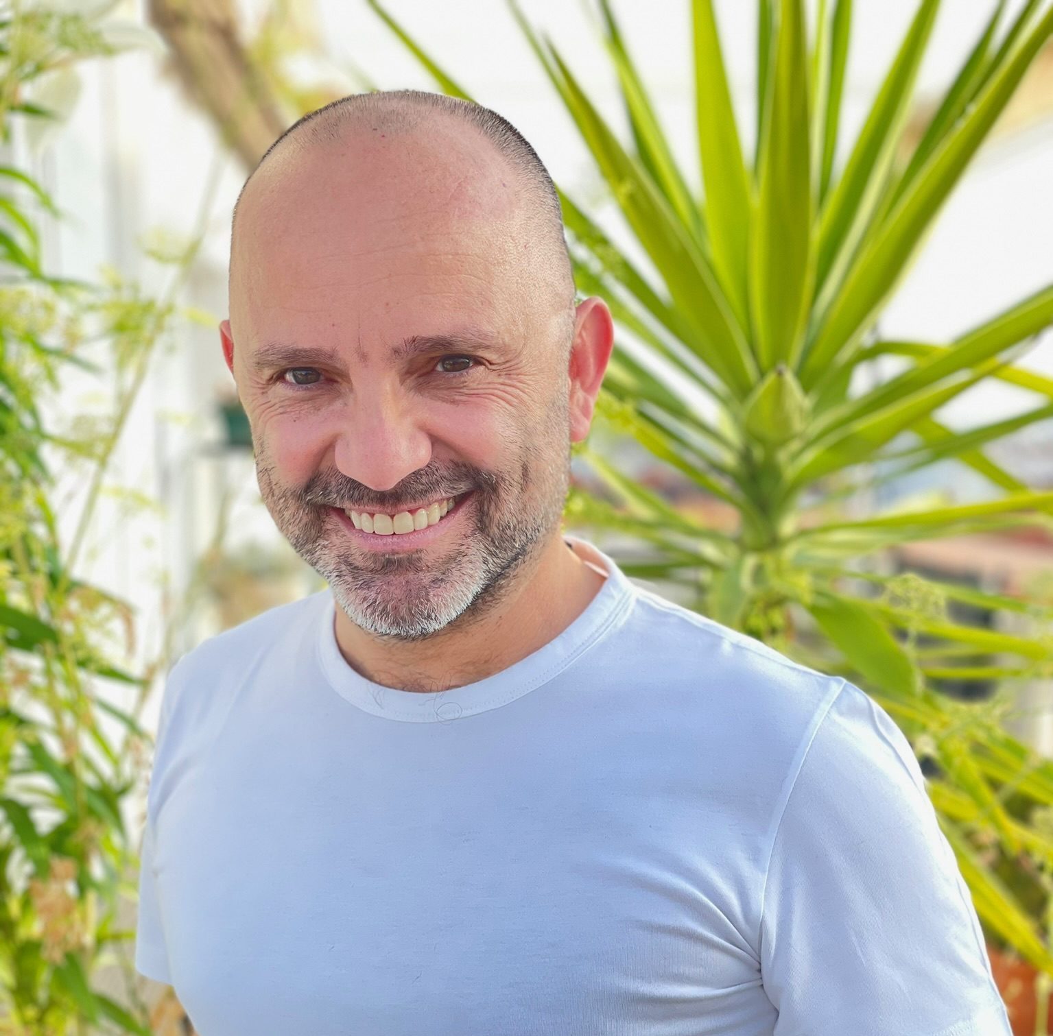 Juanra López, autor de 'Yo, folclórica': «Muchos artistas actuales no pagarían las multas de Concha Piquer por no callarse»