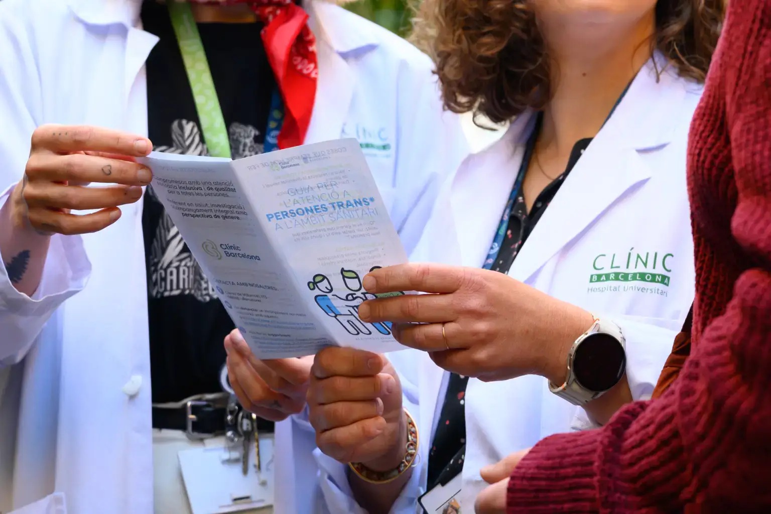 El Clínic de Barcelona impulsa una guía pionera para la atención sanitaria a las personas trans