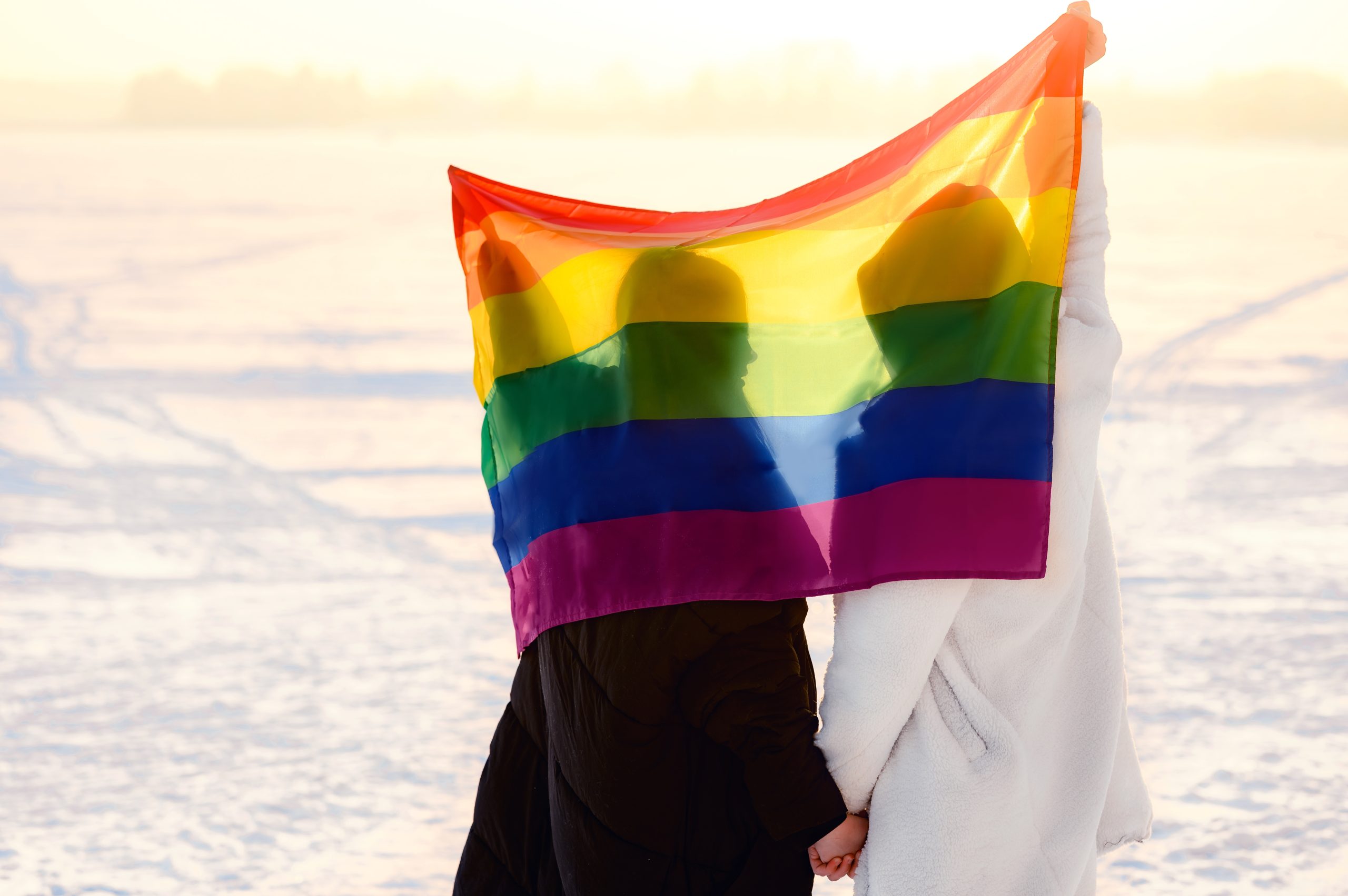 De «¿estás segura?» a «no lo pareces»: estas son las frases que aún soportan las lesbianas